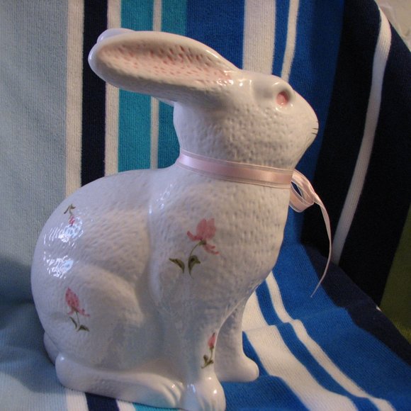 Glazed Ceramic Rabbit - Picture 2 of 4